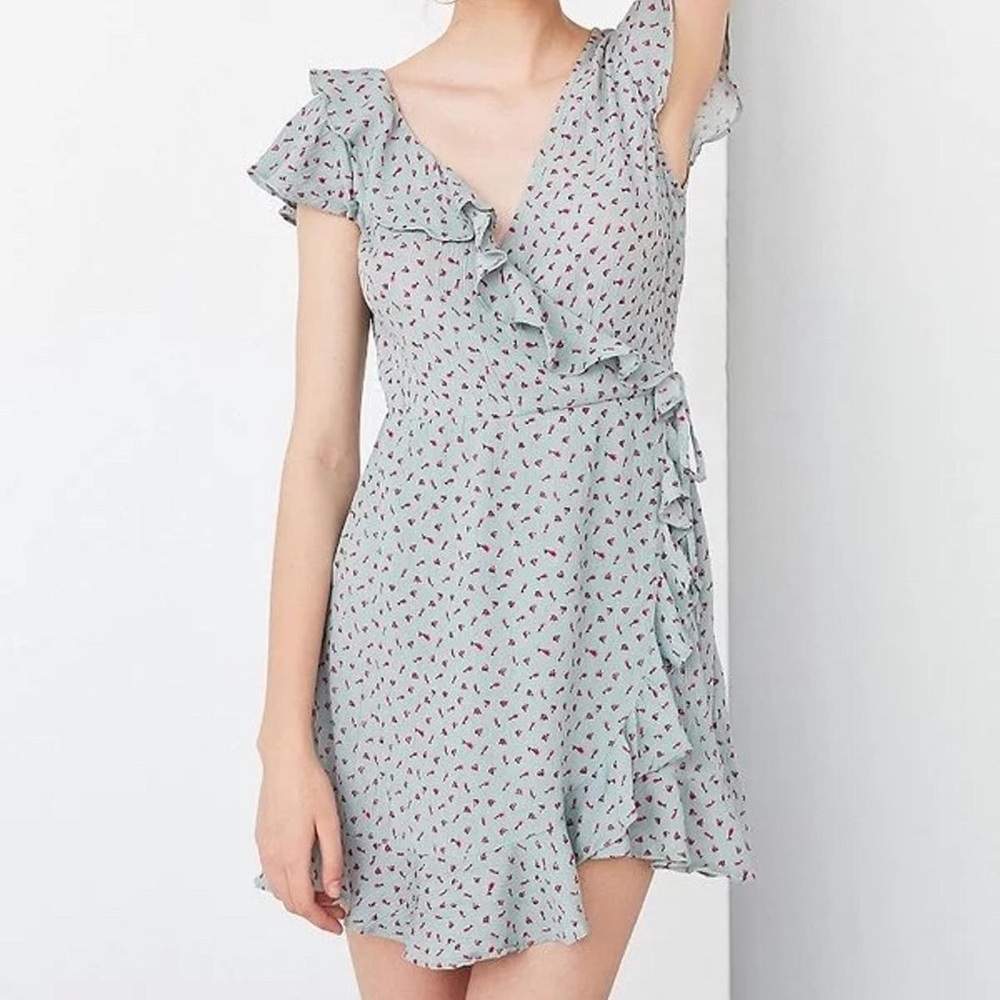 Urban Outfitters‎ Wrap Dress Light Blue Floral Ditsy Girlie Spring Large Mini
